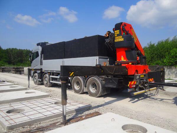 Transport szamba betonowego HDS do Dąbrowa Górnicza